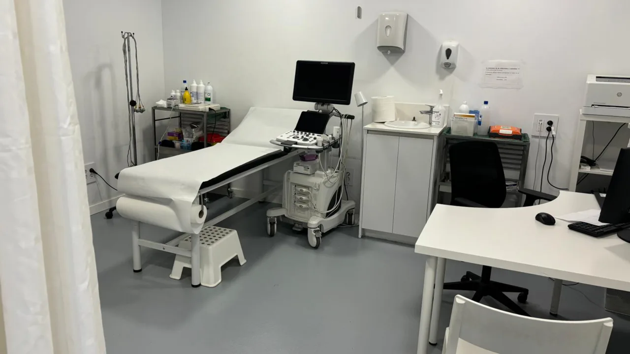 Sala de tratamiento de una clínica de medicina estética